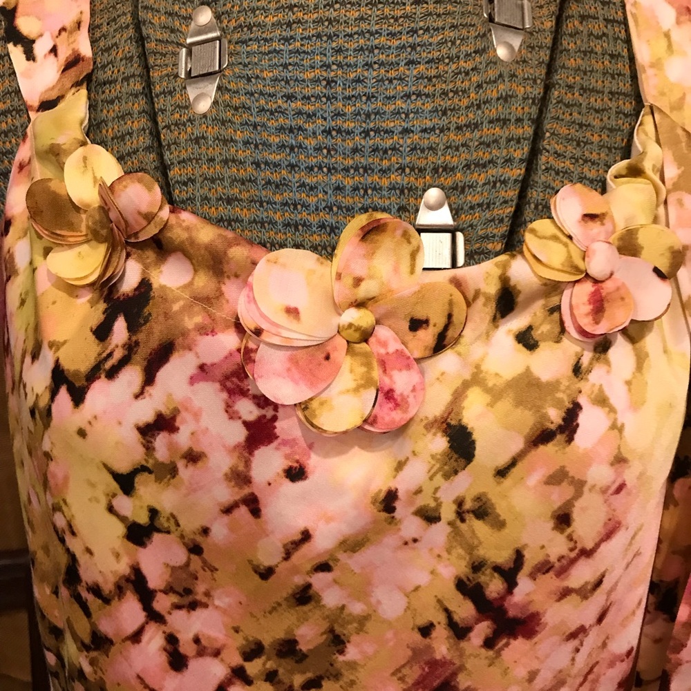 Loft Spring Dress - Picture 3 of 6